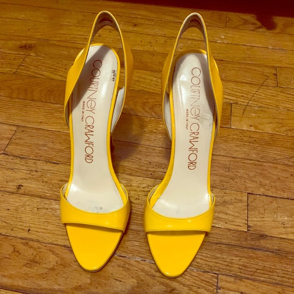 Shoes - Picture 1 of 4